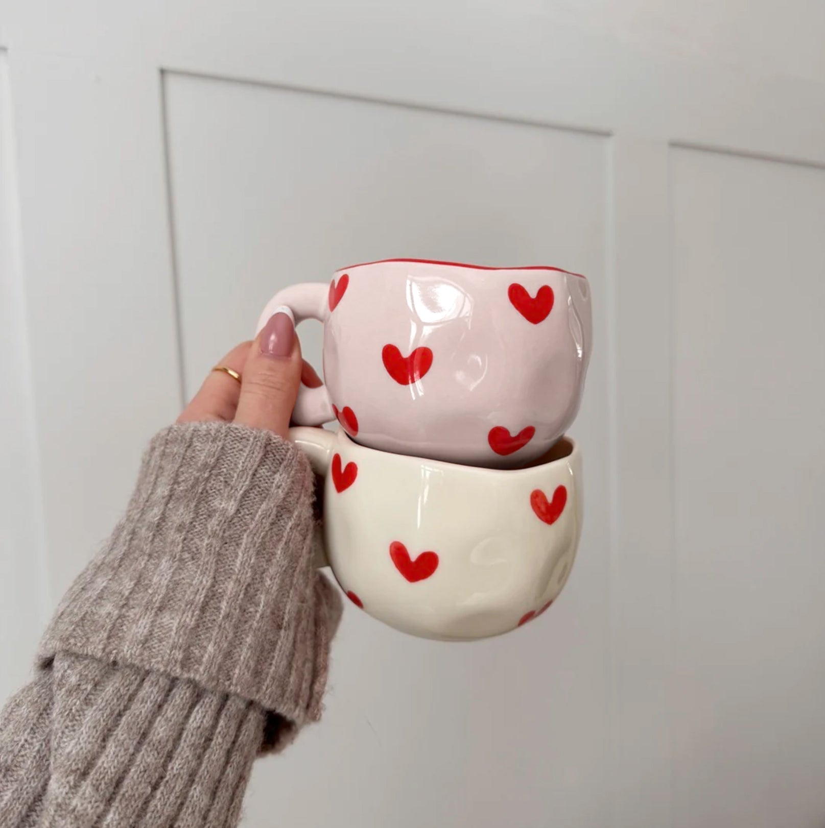 Keramikbecher für Zuhause mit Herzmotiv