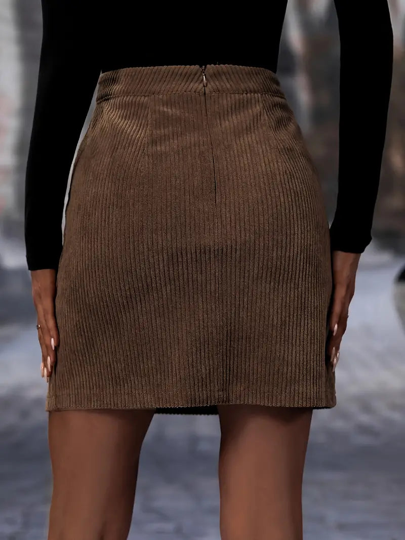 Weicher und raffinierter Cordrock, ideal für einen eleganten und trendigen Look in den kälteren Jahreszeiten
