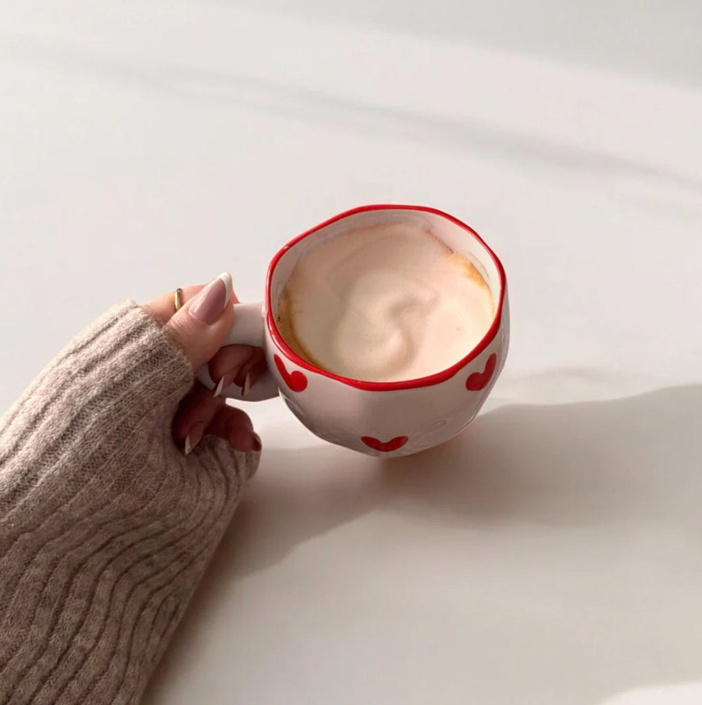 Keramikbecher für Zuhause mit Herzmotiv