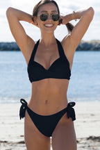 Ocean Chic - Schwarzes Neckholder-Bikini-Set mit verdrehtem Vorderteil und Knoten