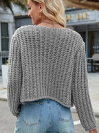 Strickjacke in leichter Ausführung mit V-Ausschnitt und Knopfverschluss