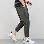 Konisch zulaufende Herrenhose mit Gummizug am Saum - Lucas
