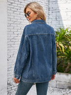 Jeansjacke im Used-Look mit Knopfverschluss und Taschen in Blau