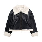 Kurze Lederjacke mit Fellbesatz