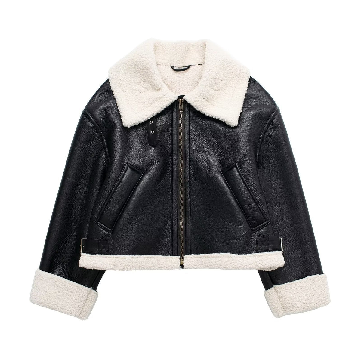 Kurze Lederjacke mit Fellbesatz