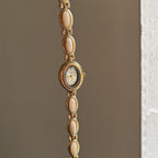 Damenschmuck Armbanduhr mit ovalem Detail - Alviera
