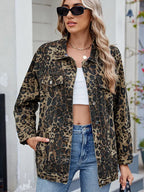 Jeansjacke im Oversize-Schnitt im Used-Look in leichter Ausführung