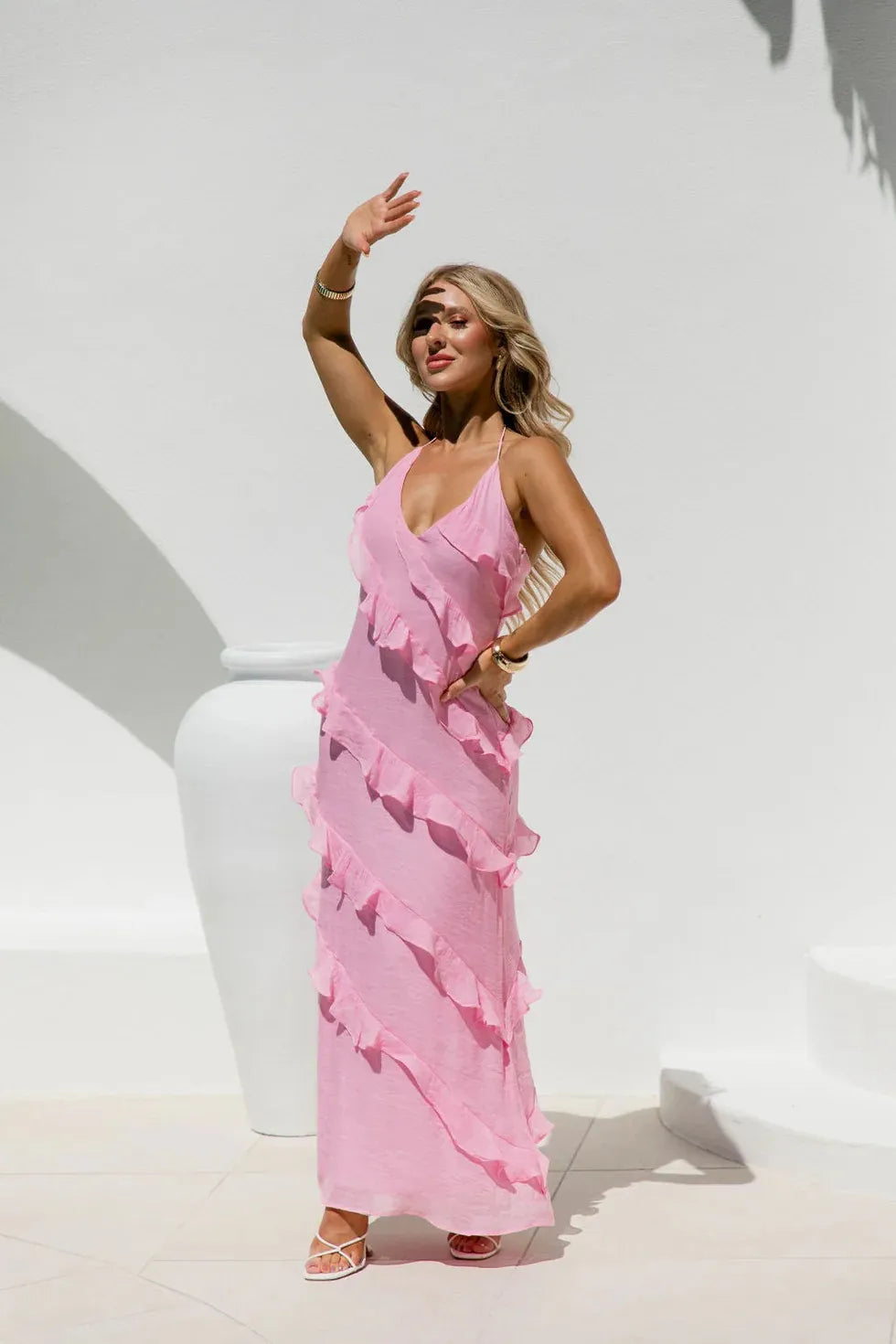 Ayla - Langes Neckholderkleid in elegantem Schnitt