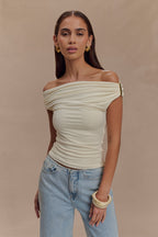 Schulterfreies, tailliertes Damen-Top mit Metallic-Detail - Kinsley