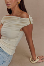 Schulterfreies, tailliertes Damen-Top mit Metallic-Detail - Kinsley
