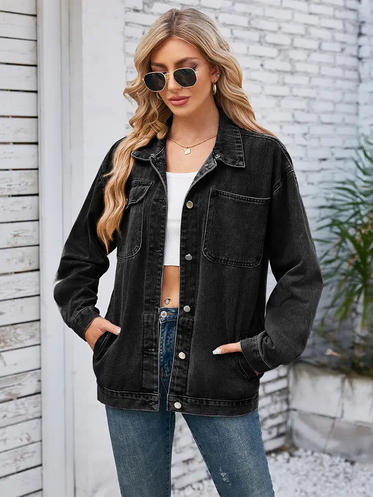 Jeansjacke im Used-Look mit Knopfverschluss und Taschen und lockerer Passform