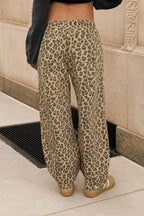 Weite Hose mit Leopardenmuster und Kordelzug