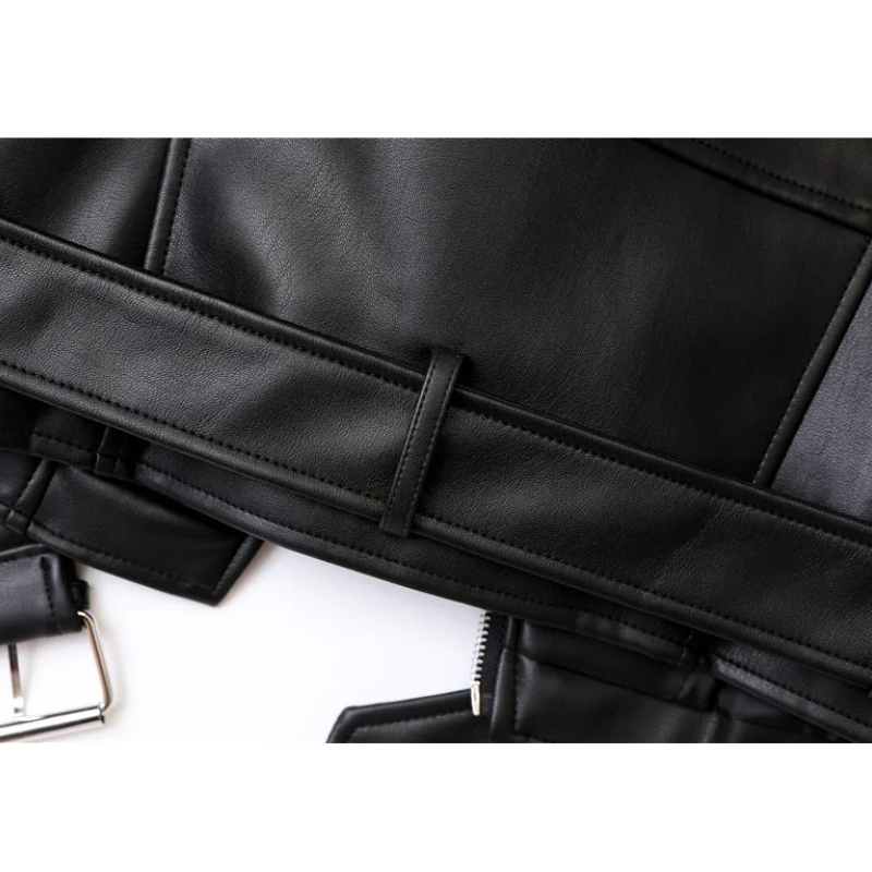 Biker-Lederjacke mit Reißverschlüssen und Gürtel