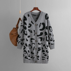 Mila - Gestrickte Leoparden-Strickjacke