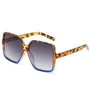 Leopard + Blaue Linse