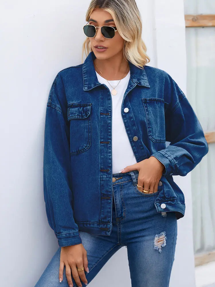 Jeansjacke im Used-Look mit Knopfverschluss und lockerer Passform