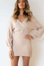 Damen Strickkleid mit überkreuztem Ausschnitt - Ragnheidr