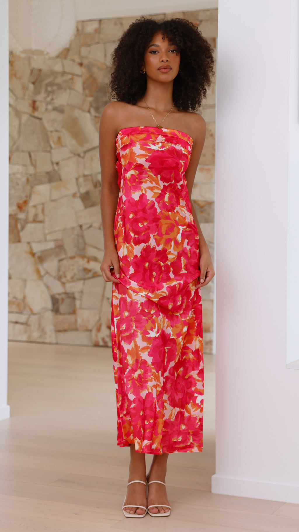 Langes, trägerloses Blumenkleid für Damen – Kaia
