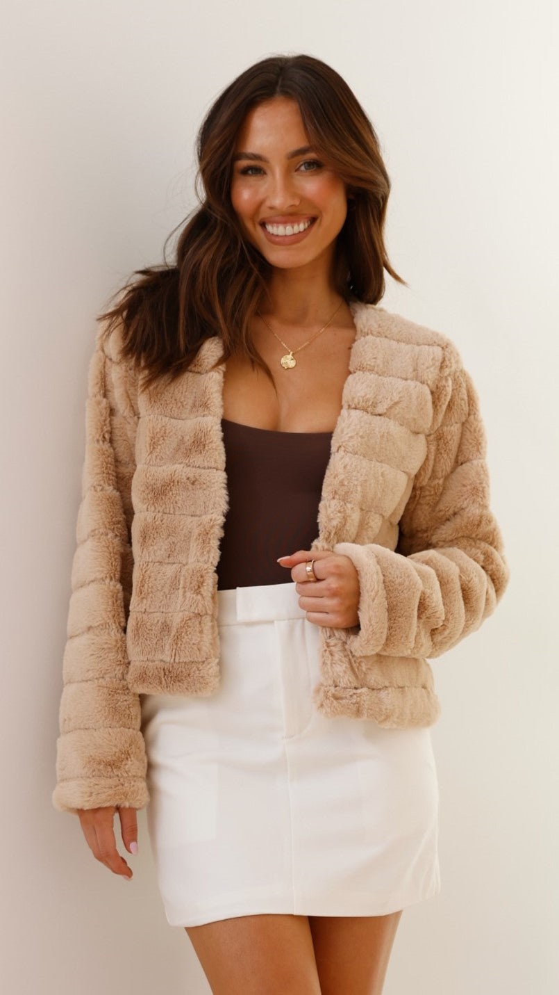 Kurze Jacke aus Kunstfell für Damen – Mirna
