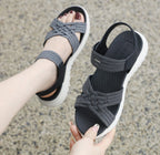 Orthopädische Damensandalen mit elastischen Laufriemen - Valery