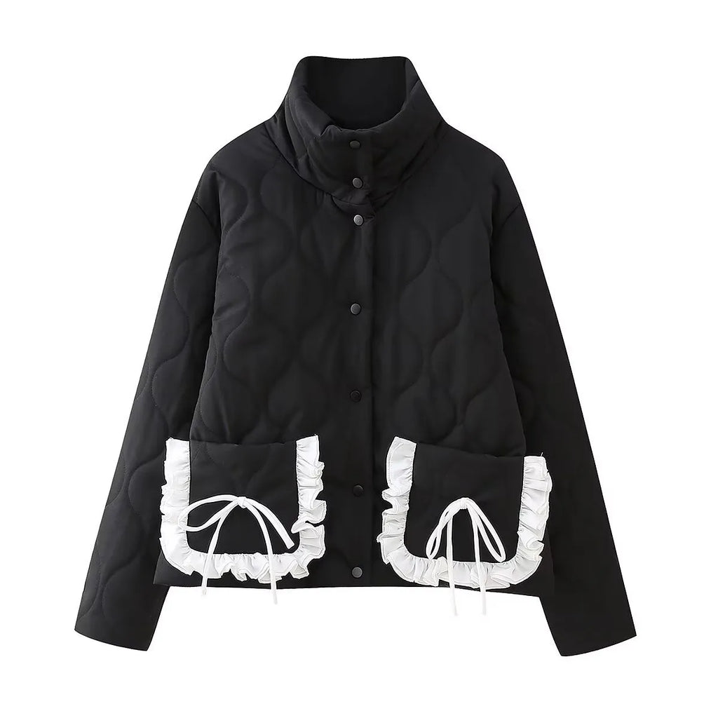 Steppjacke mit Rüschen und Schleifen