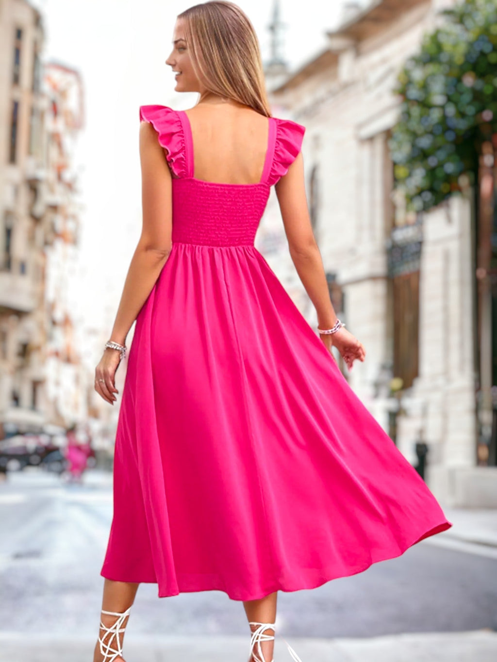 Astrid - Trägerloses Kleid mit Rüschen in Uni-Farbe