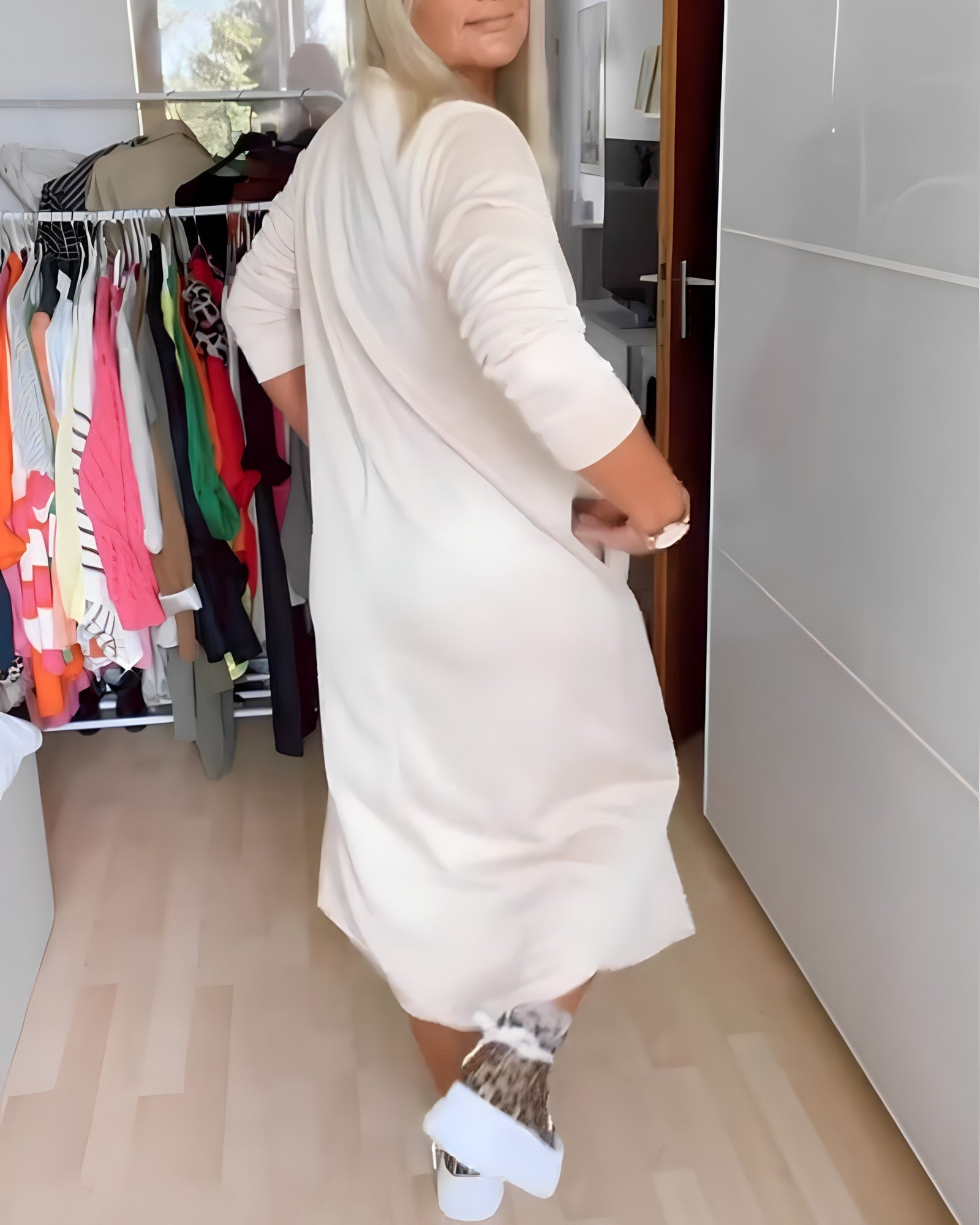 Gigi - Kleid mit Rundhalsausschnitt und lässigem Schnitt