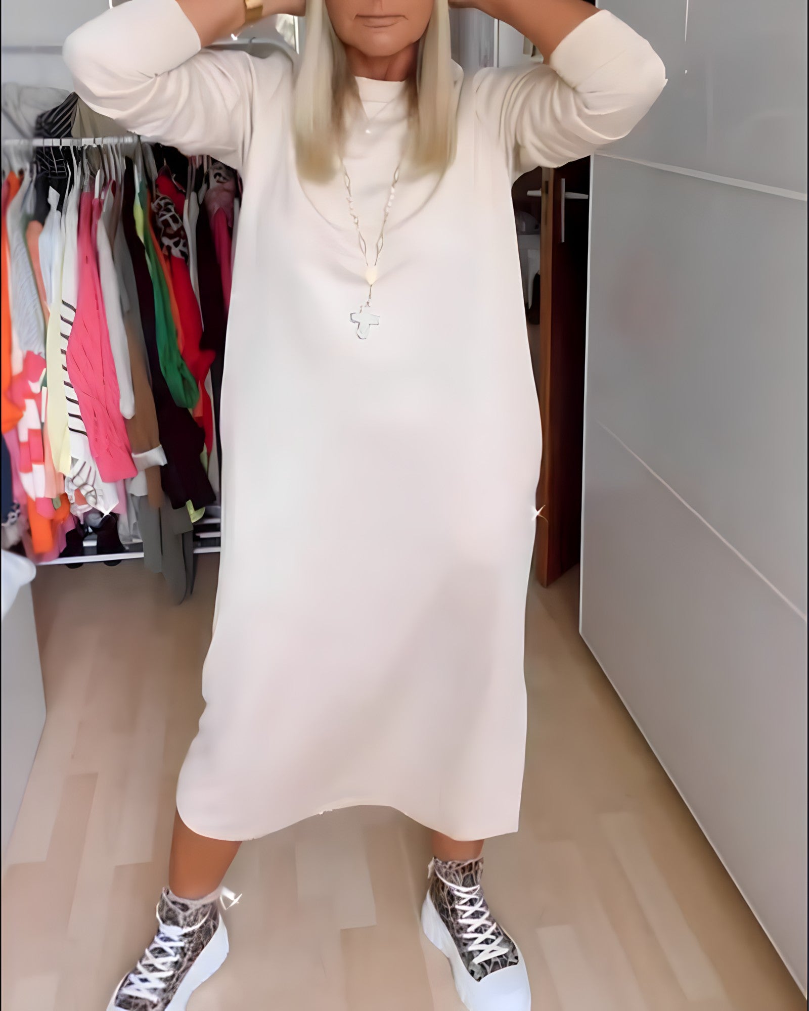 Gigi - Kleid mit Rundhalsausschnitt und lässigem Schnitt