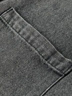Ariane - Latzkleid aus Denim mit breiten Trägern und Knöpfen