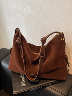 Breite Handtasche aus Wildleder