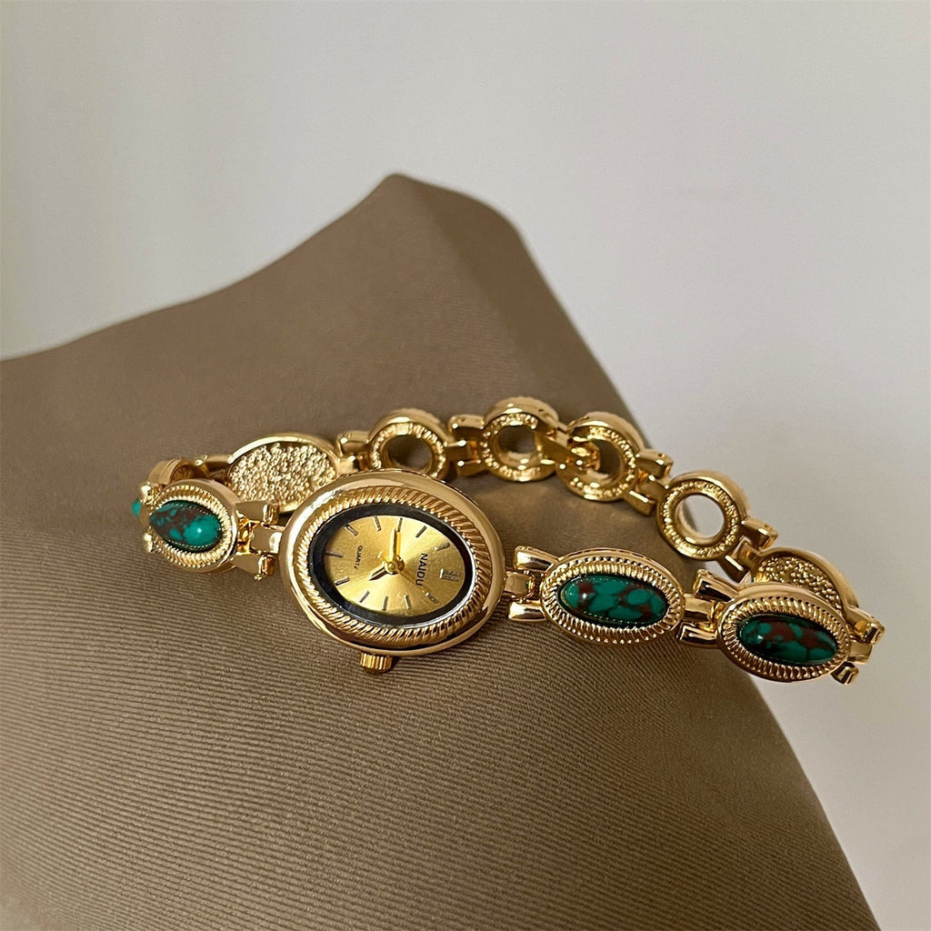 Damenschmuck Armbanduhr mit ovalem Detail - Alviera