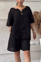 Lockere Bluse und hochgeschlossene Shorts für Frauen - Maike
