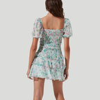 Fioby - Florales Rüschen-Minikleid mit Puffärmeln
