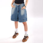 Damen-Denim-Shorts mit übergroßem Design im urbanen Stil - Renata