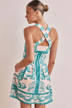 Kurzes bedrucktes Damenkleid in raffiniertem A-Linien-Schnitt - Mireya