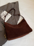Breite Handtasche aus Wildleder