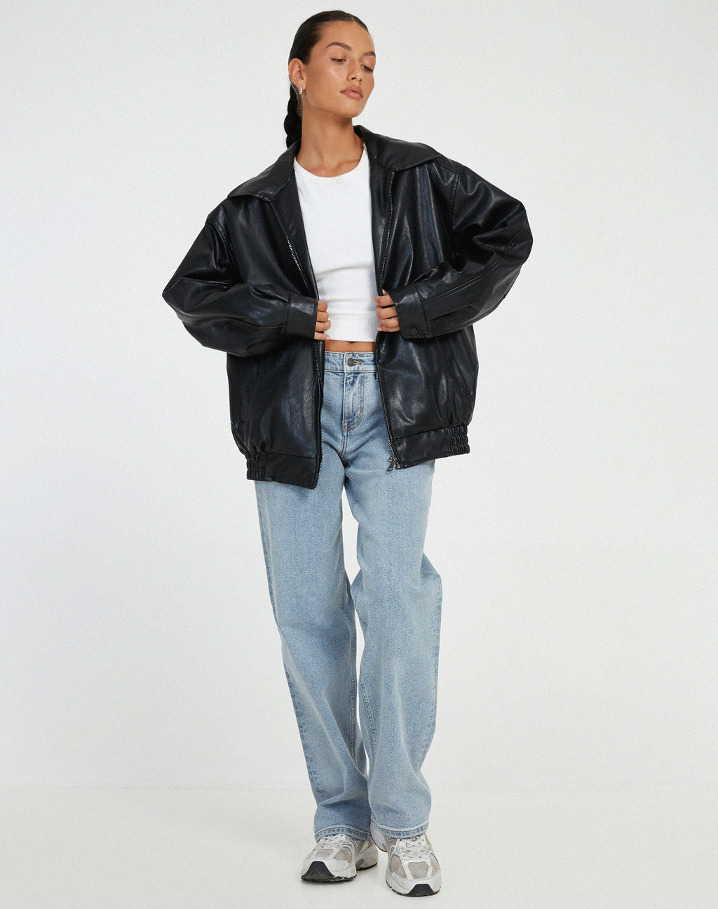 Moderne Lederjacke im Oversize-Schnitt