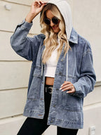 Jeansjacke im Oversize-Schnitt mit Knopfverschluss und Taschen