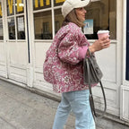Steppjacke mit figurbetontem Schnitt, Blumenmuster und Knopfverschluss