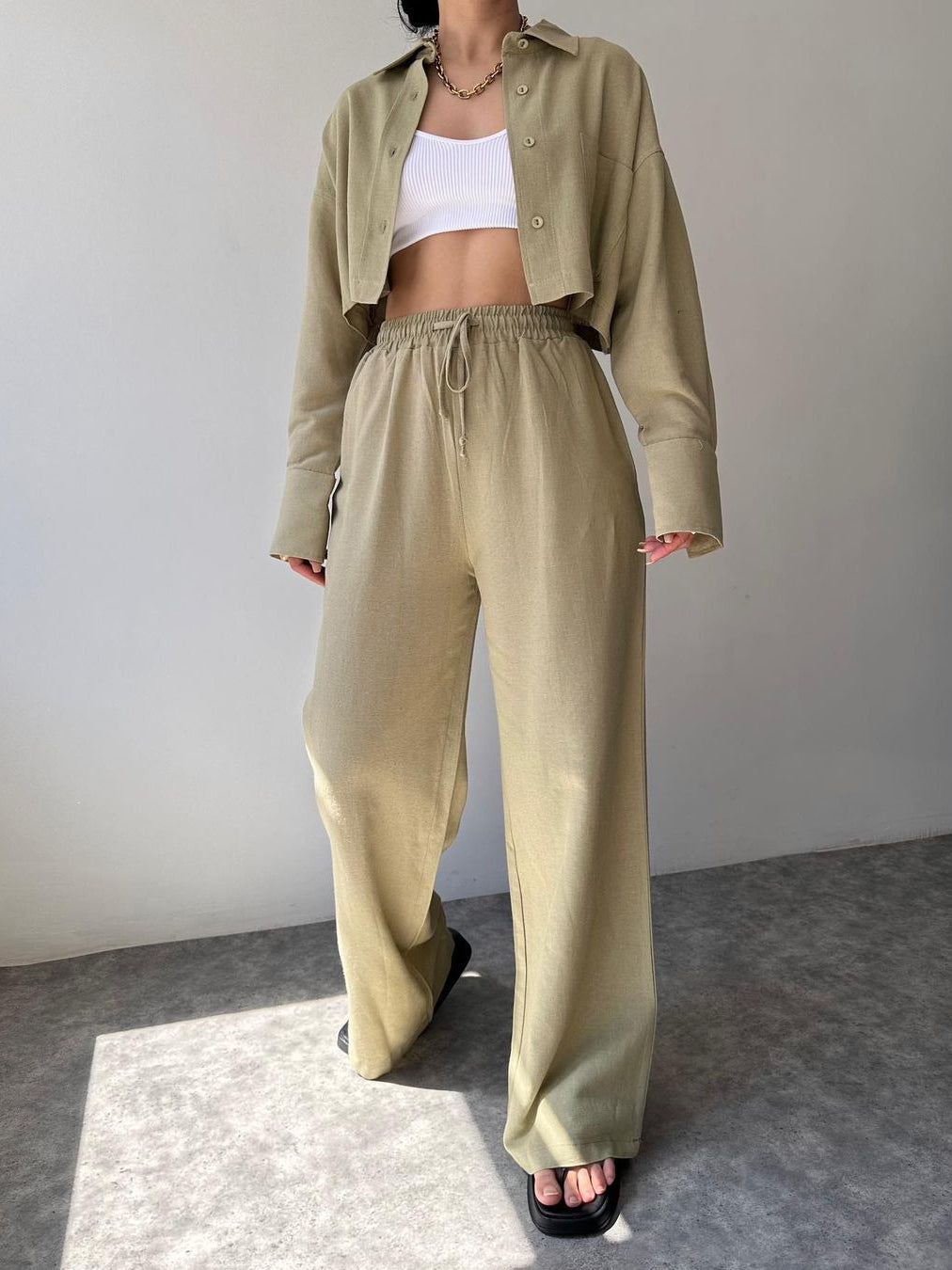 Vilma - Zweiteiliges Set aus Oberteil mit Reißverschluss und Hose mit Kordelzug