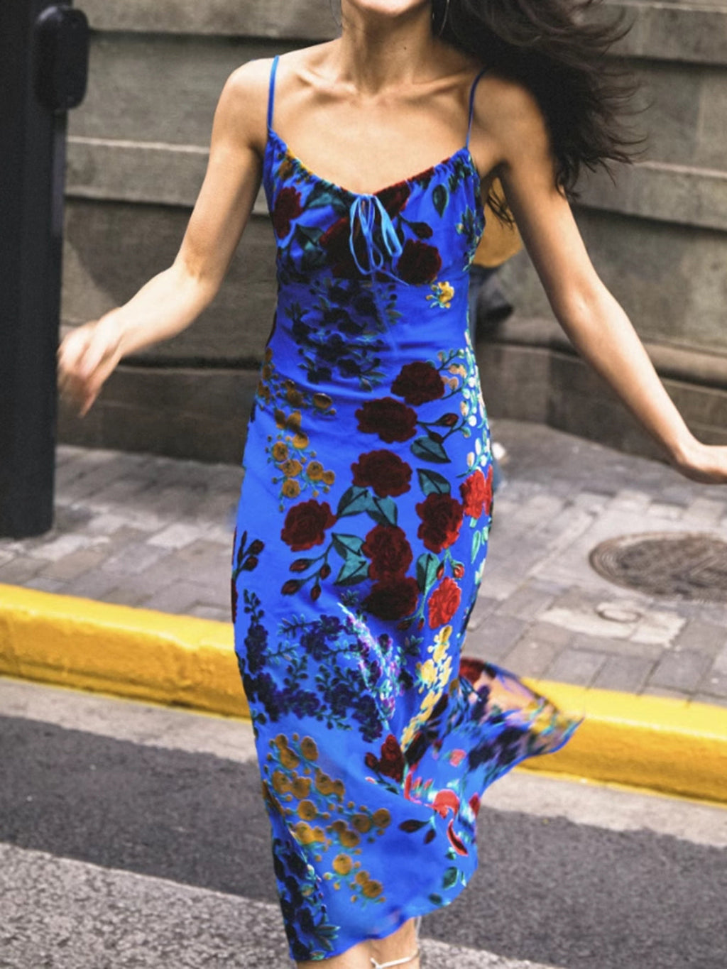 Paige - Bedrucktes Midikleid mit Spaghettiträgern