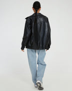 Moderne Lederjacke im Oversize-Schnitt