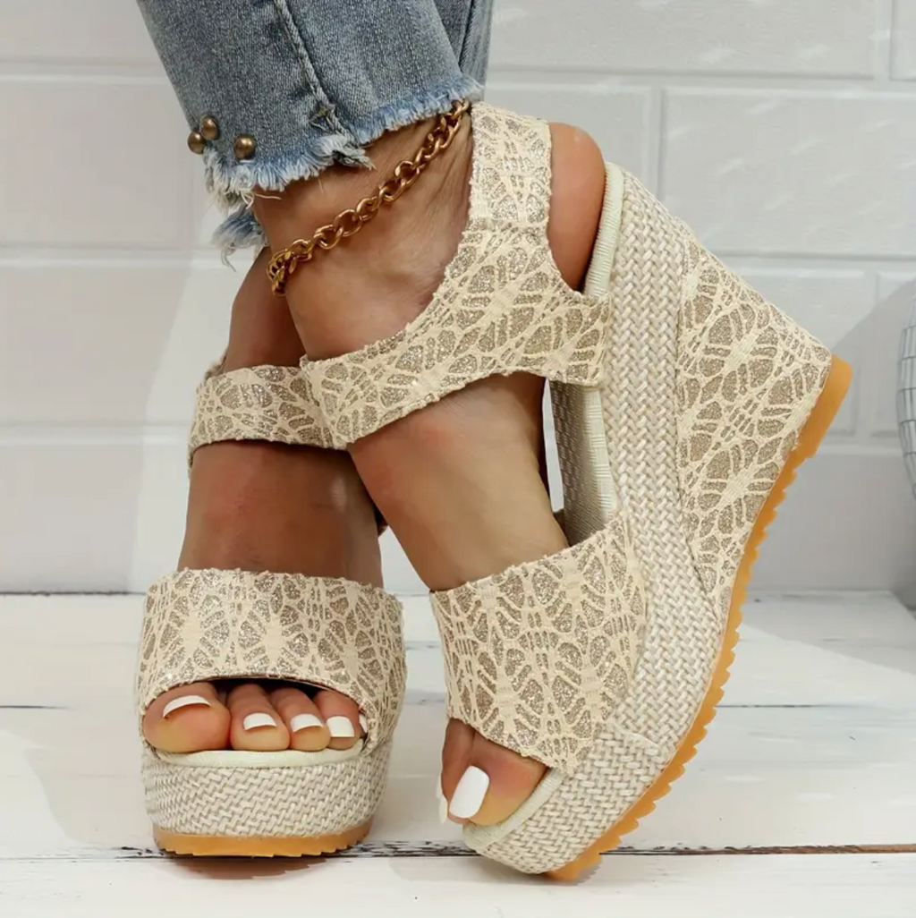 Nina - Die klassische Keilsandalette