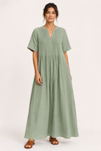 Langes Damenkleid mit V-Ausschnitt, kurzen Ärmeln, Falten und Taschen – Eilika