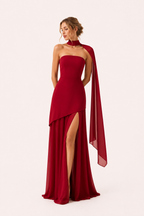 Elegantes, langes Brautjungfernkleid mit hohem Schlitz – Sabine