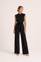 Eleganter Jumpsuit mit weitem Bein und Gürtel für Frauen - Marta