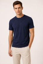 Eng anliegendes Herren-T-Shirt mit kurzen Ärmeln und Rundhalsausschnitt – Lukas