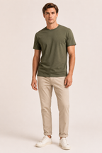 Eng anliegendes Herren-T-Shirt mit kurzen Ärmeln und Rundhalsausschnitt – Lukas