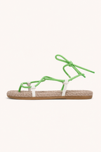 Flache Schnürsandalen für Damen mit schmalen Riemchen und Knöchelriemen – Leni