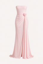 Langes, trägerloses Damenkleid mit Drapierung und Schlitz – Monika